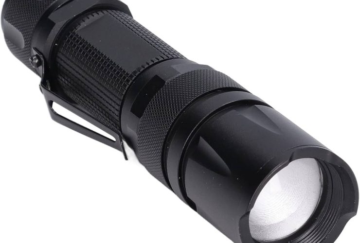 چراغ قوه کوهنوردی چه ویژگی هایی باید داشته باشد؟