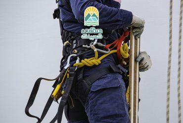 کمربند ایمنی در کوهنوردی؛ ابزار کلیدی برای حفاظت و امنیت در مسیرهای دشوار